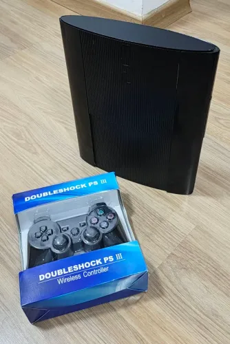 Playstation 3 Super Slim D.E.S.B.L.O.Q.U.E.A.D.O