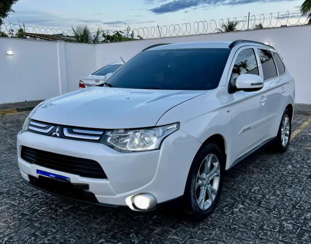 Mitsubishi Outlander 3.0/ GT 3.0 V6 Aut. 2015