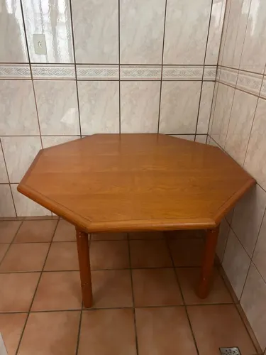Mesa de jantar madeira 4 lugares