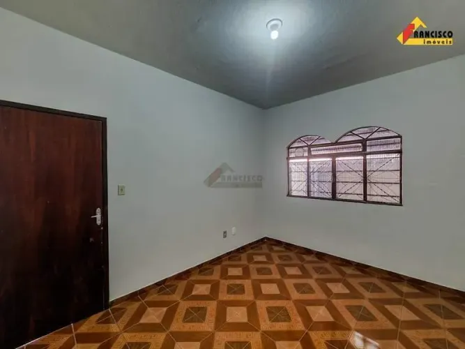Casa para aluguel, 3 quartos, 2 vagas, São Roque - Divinópolis/MG