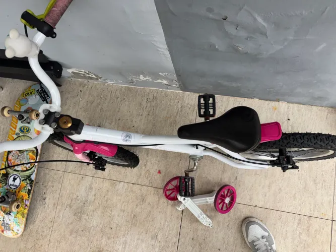 Bicicleta infantil feminina aro 14 Decathlon B?Twin
