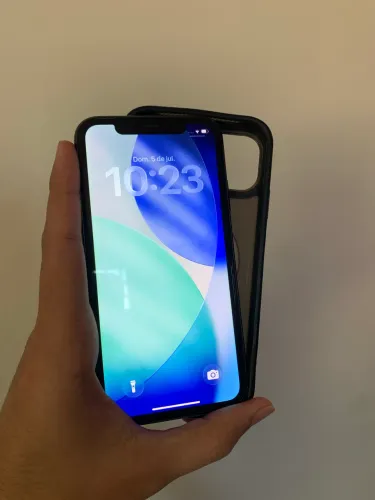 IPHONE 11 - 64GB