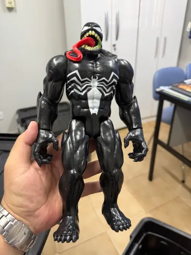 Boneco venom maior 30cm Titan Hero spider man