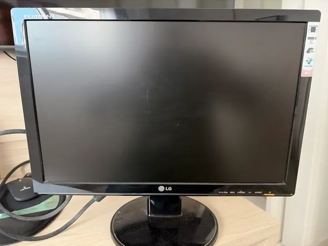 Monitor LG 19