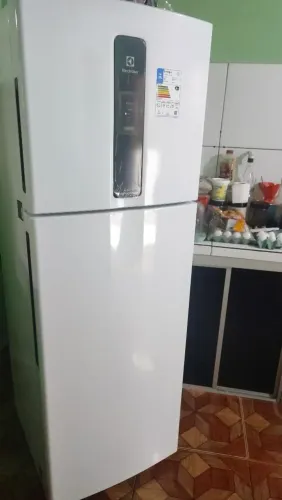 Geladeira 5 meses de uso, com nota fiscal