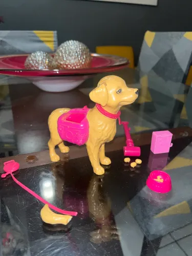 Cachorro da Barbie que Faz Cocô 