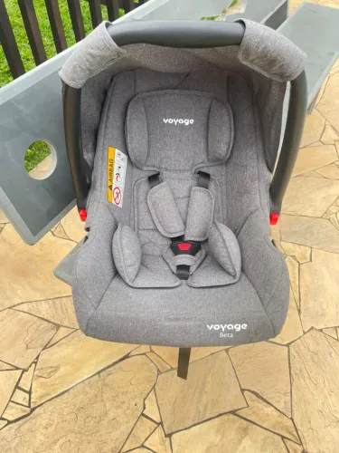 Bebê Conforto Infantil Voyage Beta, Grupo 0+ até 13 kg, cinza mescla, com cinto de 3 ponto
