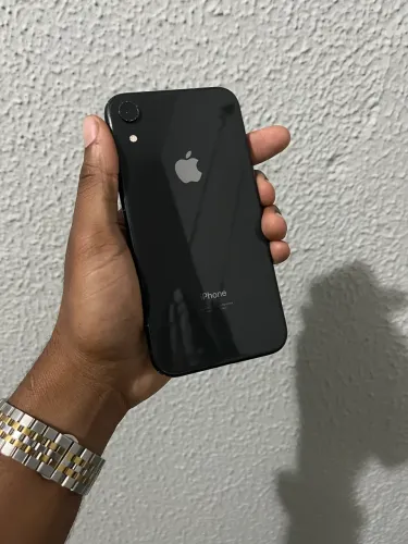 iPhone XR 64GB COM CAIXA , nuca aberto 