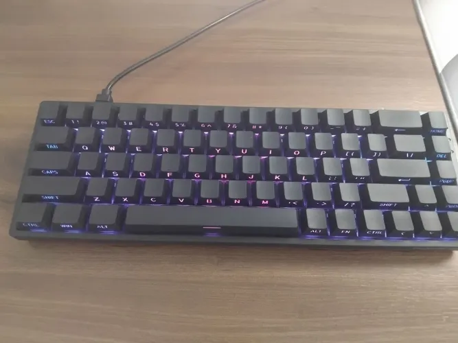 Teclado gamer magnético: Akko Moonsgeek Fun68 he
