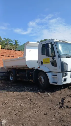 Ford cargo 1319 Ano 2016 Caçamba