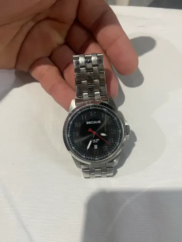 Relógio seminovo em perfeito estado e bateria 100% 