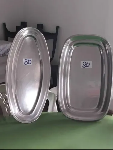 Vende-se Bandejas de Inox.