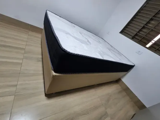 PROMOÇÃO - COLCHÃO DE MOLAS CASAL + BASE BOX