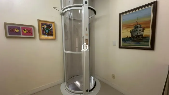 Casa com elevador em Santos