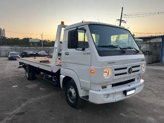 VW Delivery 8.160 2016 | Reboque Plataforma + Asa-Delta | PRONTO PARA TRABALHAR