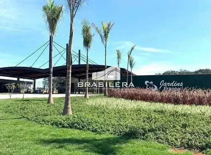 Terreno com excelente localização no condomínio de 540m² à venda no Jardins França , Goiân