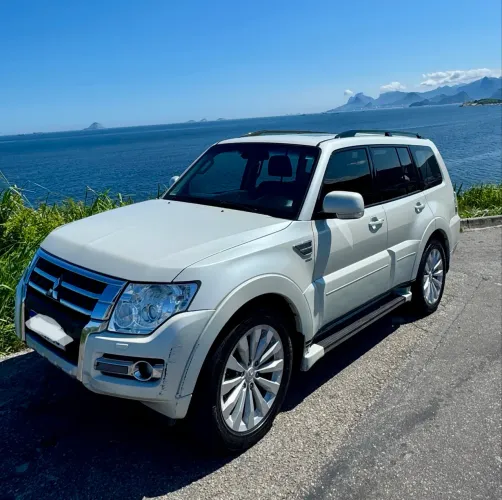 Mitsubishi Pajero HPE Full 3.2 4X4 T.i.dies. 5P AUT 2019