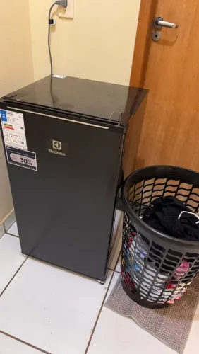Frigobar 90 litros ELETROLUX novo!
