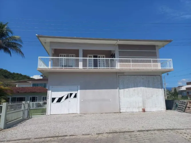 Casa à venda no centro de Antônio Carlos - SC