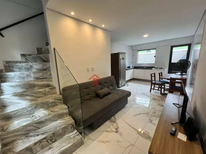 Casa com 2 dormitórios à venda, 46 m² por R$ 350.000 - Vila Assunção - Praia Grande/SP