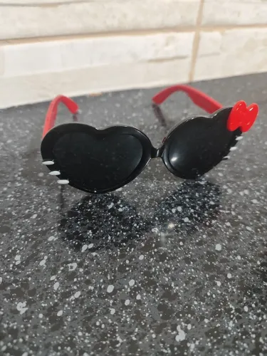 óculos da Hello Kitty 