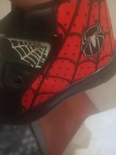 VENDO TENIS INFANTIL