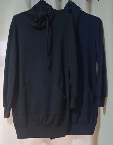 Vestido Moletom Tamanhos P com golinha ajustável e bolso canguru