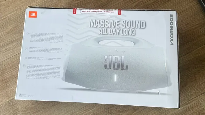 BOOMBOX 4