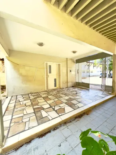 ALUGO CASA/DUPLEX 4/4 C/2 SUITES COND NO TIROL - CAVALCANTE CORRETOR CL5787