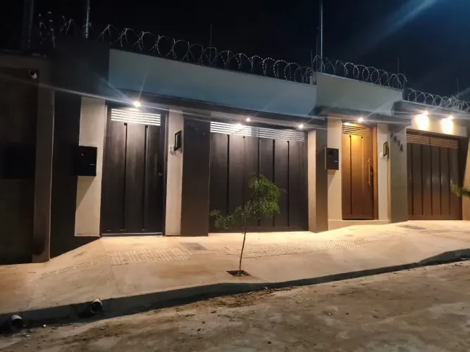 AFM - Casa no Monte Belo