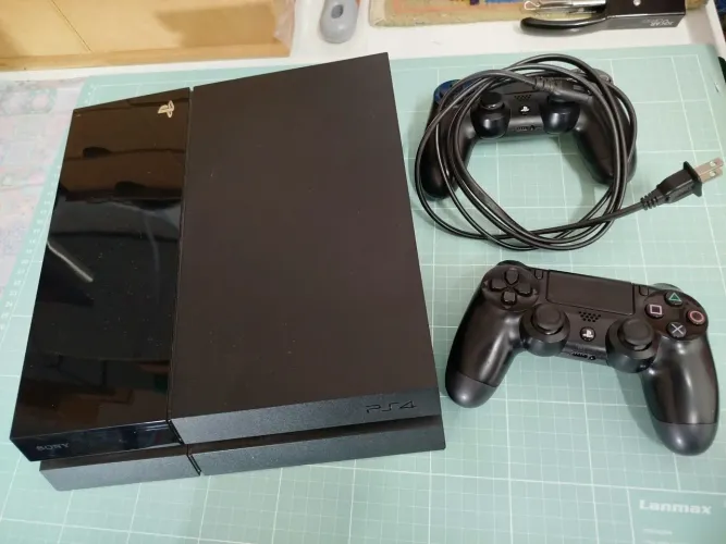 PS4 Fat