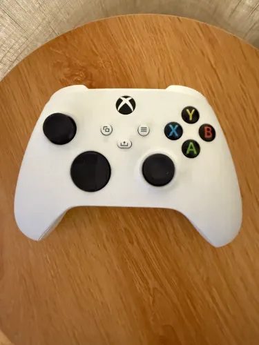 Controle Sem Fio Xbox Series X|S - Robot White (Branco)