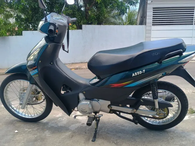 Vende-se BIZ nova, só colocar gasolina e passear.
