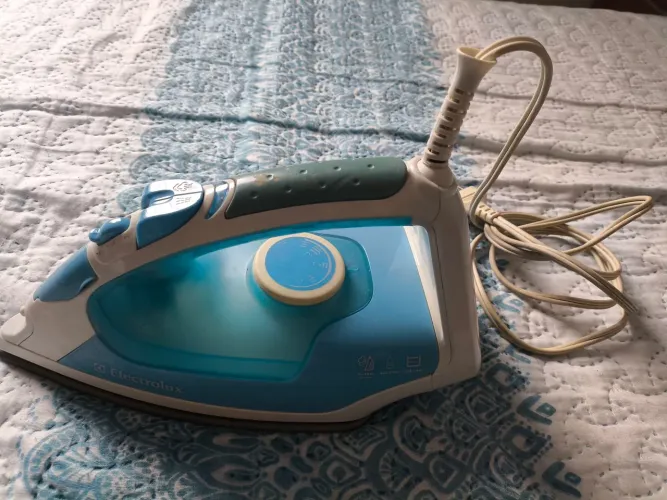 Ferro de passar Electrolux 