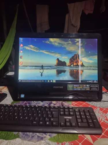 Computador all in on Positivo