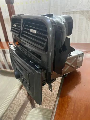Vendo Difusor de ar e Rádio original Punto 2011.
