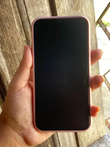 Vendo 11 pro so com fundo trincado bateria já foi. Trocada mais interfere em nada