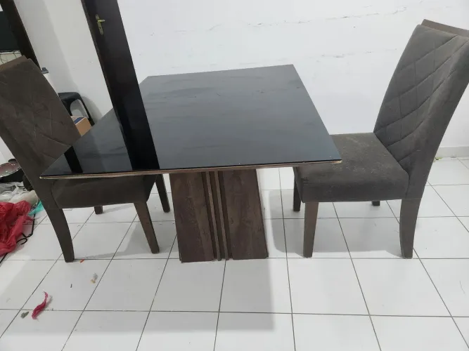 Mesa 4 lugares tampo de vidro