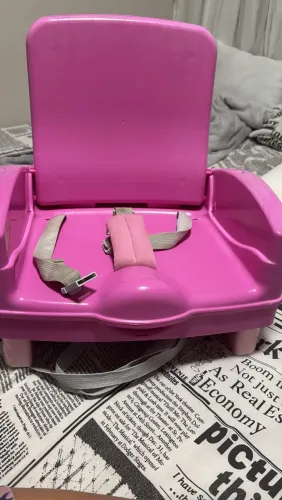 Cadeirinha de alimentação Cosco rosa 