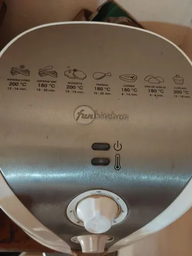 Airfry em bom estado ,funcionando normalmente...