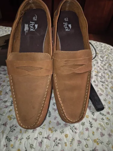 Sapato mocassim,42 seminovo,Pool,60 reais.