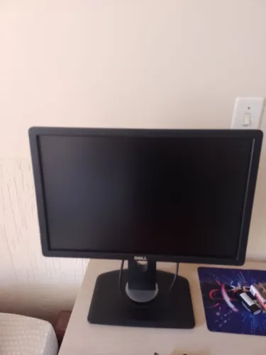 Monitor Dell - 19 polegadas - super novo