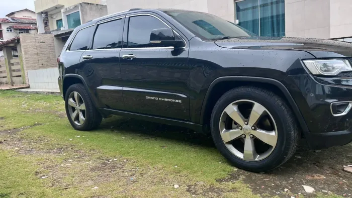 Jeep Grand Cherokee Limited 3.0 TB Dies. AUT 2015