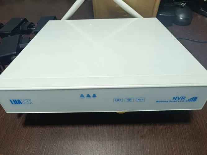 Sistema de Câmera Segurança Lua Trek 4 Canais C) DVR 500GB Acesso Nuvem