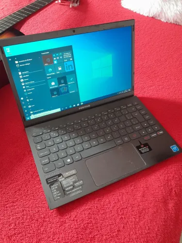 Notebook Positivo Motion, Intel, 4gb memória SSD 128gb armazenamento todo bom