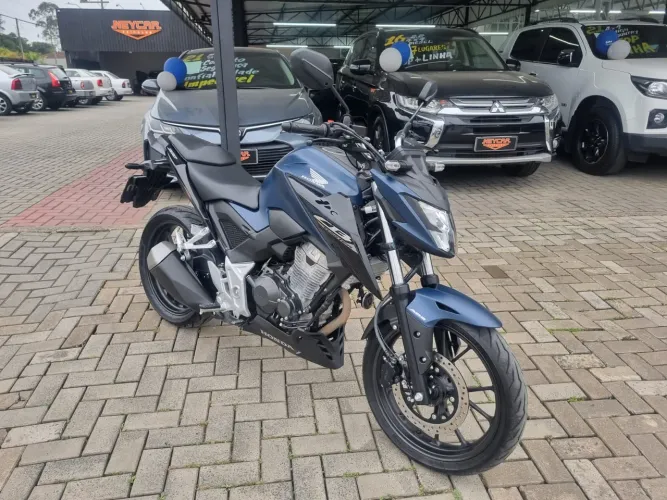HONDA CB 300F Twister Flex