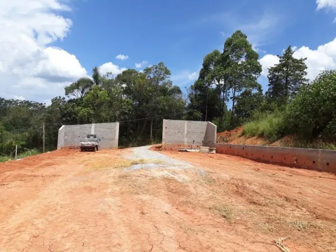 Terreno 17x30m no bairro Caetezal Piedade/SP