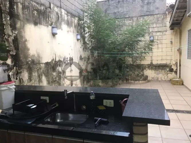 Casa em Condomínio para Locação na Vila Haro, Sorocaba-SP: 3 Quartos, 1 Suíte, 2 Salas, 2