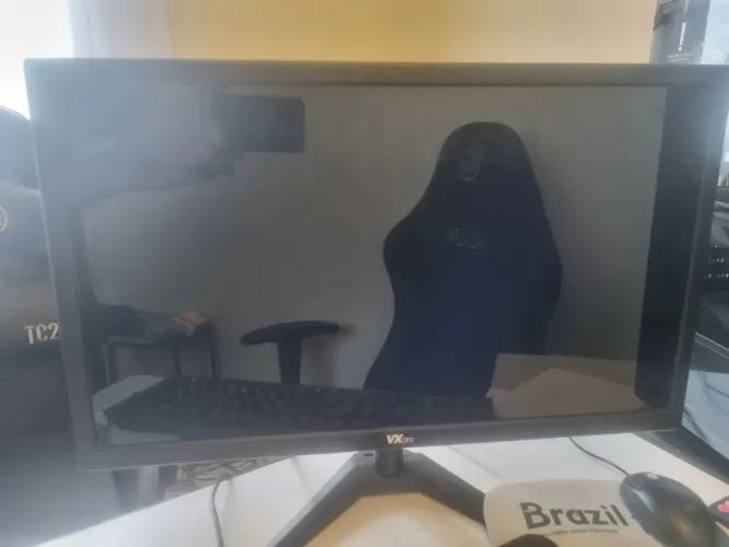 Monitor 21,5 polegadas 75hz.