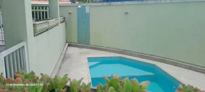Apartamento 2 Quartos c/ Sacada de Frente e Garagem - Trindade (Av. José Manna Junior) - R